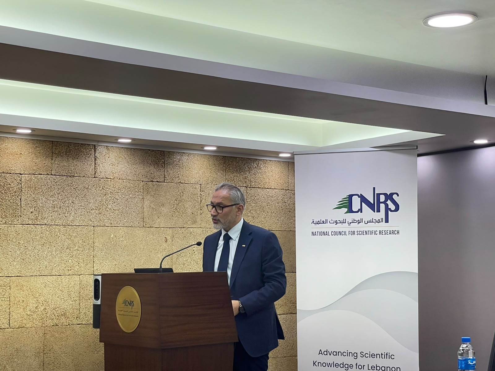 جلسةً مغلقة حول البحث الاستقصائي عن أنهار عكار